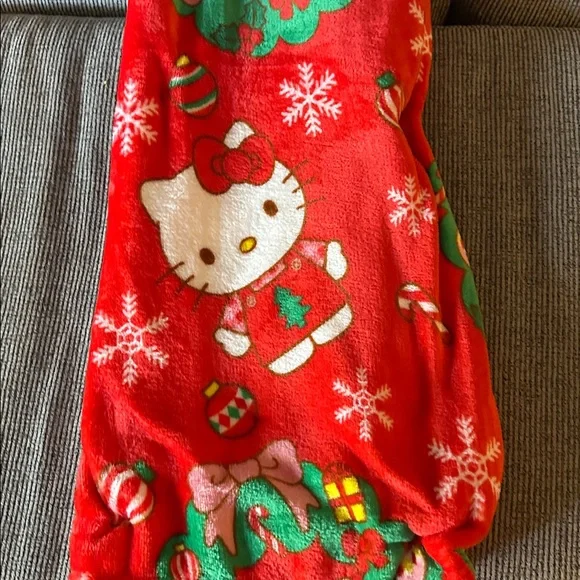 Hello Kitty christmas blanket - Picture 2 of 6